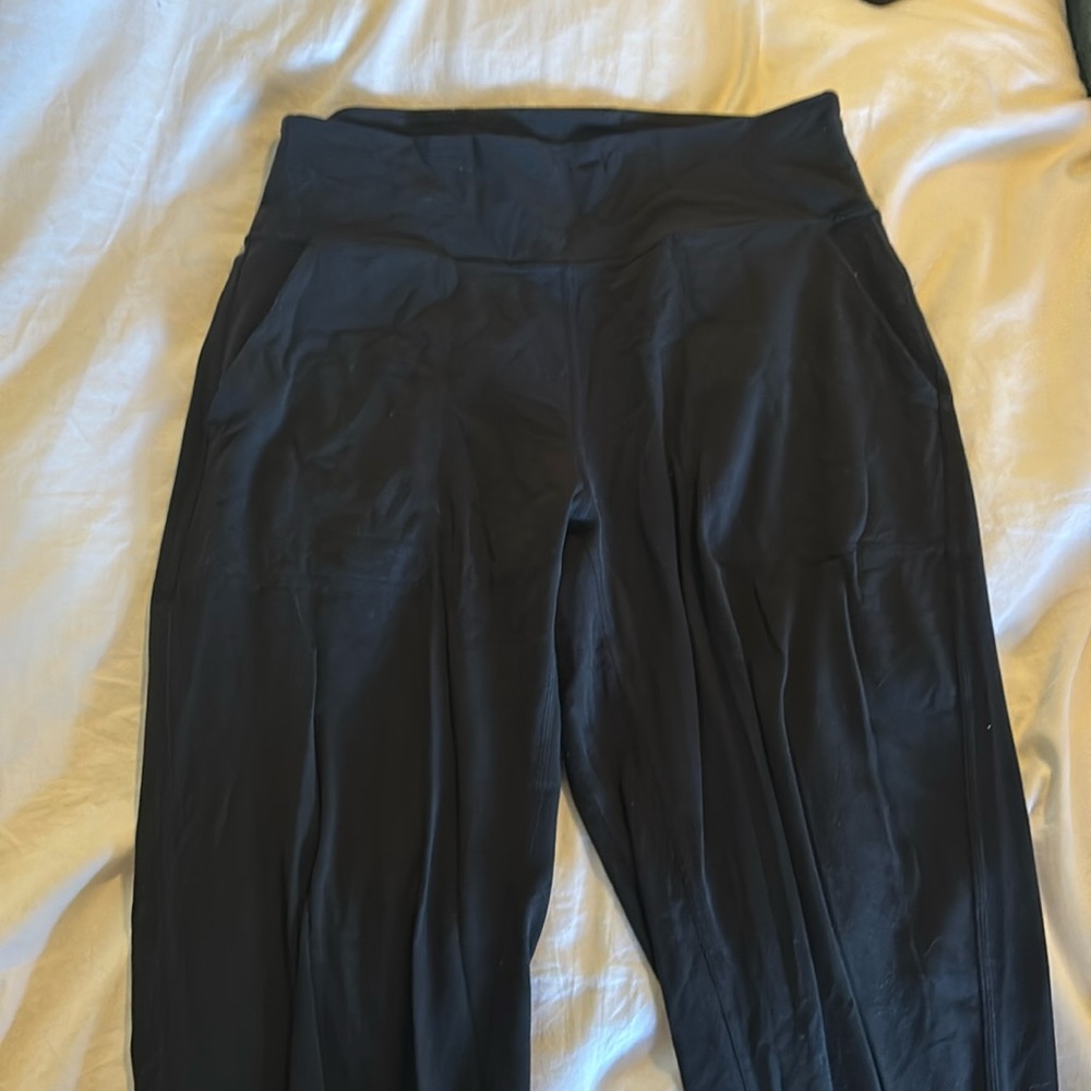 Black lululemon Align joggers